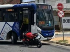 Imagem - Acidente com moto e ônibus deixa grávida ferida na Bahia