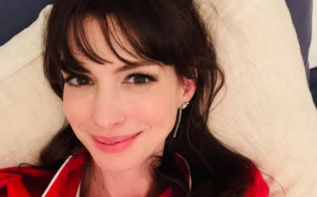 Anne Hathaway interpretará Verity, a protagonista do livro homônimo, no filme que estreia este ano nos cinemas.  por Reprodução/Instagram