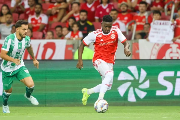 Carbonero (Internacional): 70 - 0,68%  por Ricardo Duarte/Internacional