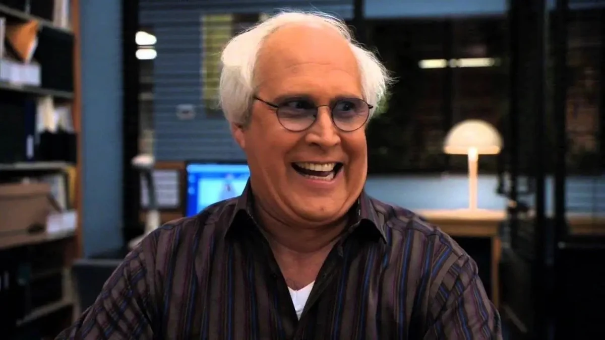Chevy Chase no seriado "Community" por Reprodução