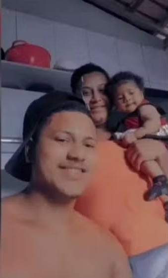 Felipe e Débora (os adultos na foto) por Reprodução/Redes Sociais