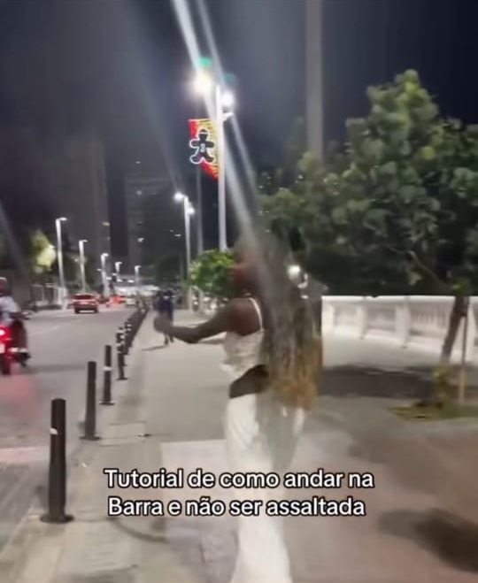 Sempre com os movimentos sicronizados por Reprodução