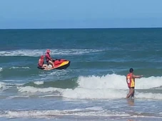 Imagem - Turista é encontrado morto em praia da Bahia após salvar filho de afogamento