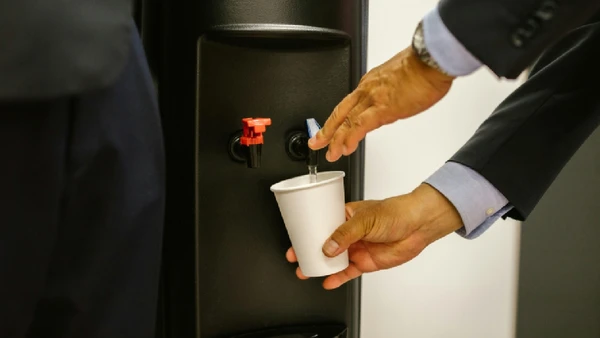 A única entrada de ar é por baixo. 