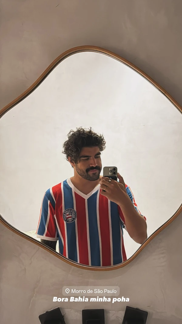 Caio Castro em Morro de São Paulo por Reprodução/Instagram