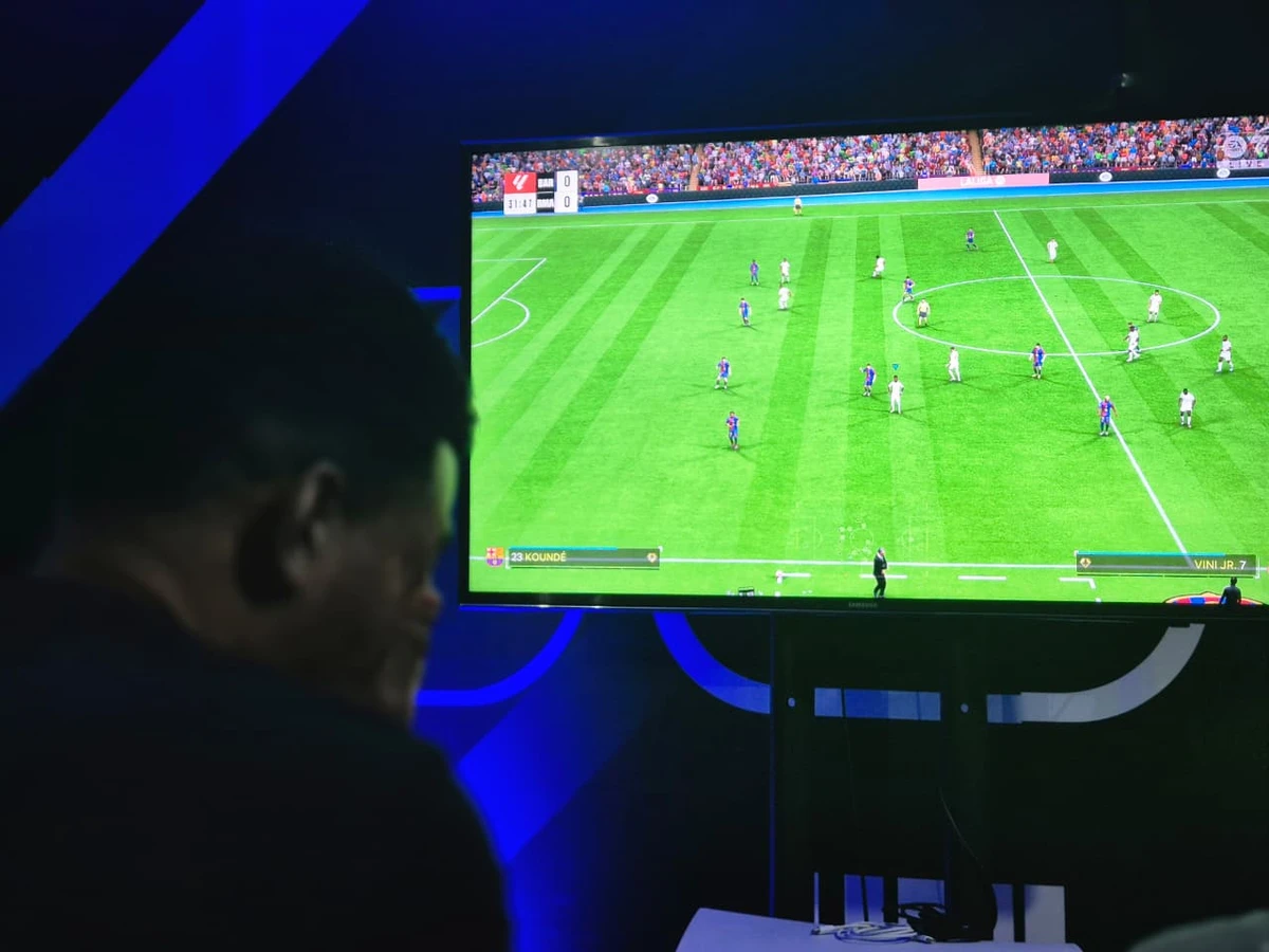 Galera curtindo a Arena Game, no Festival Virada Salvador por Moysés Suzart