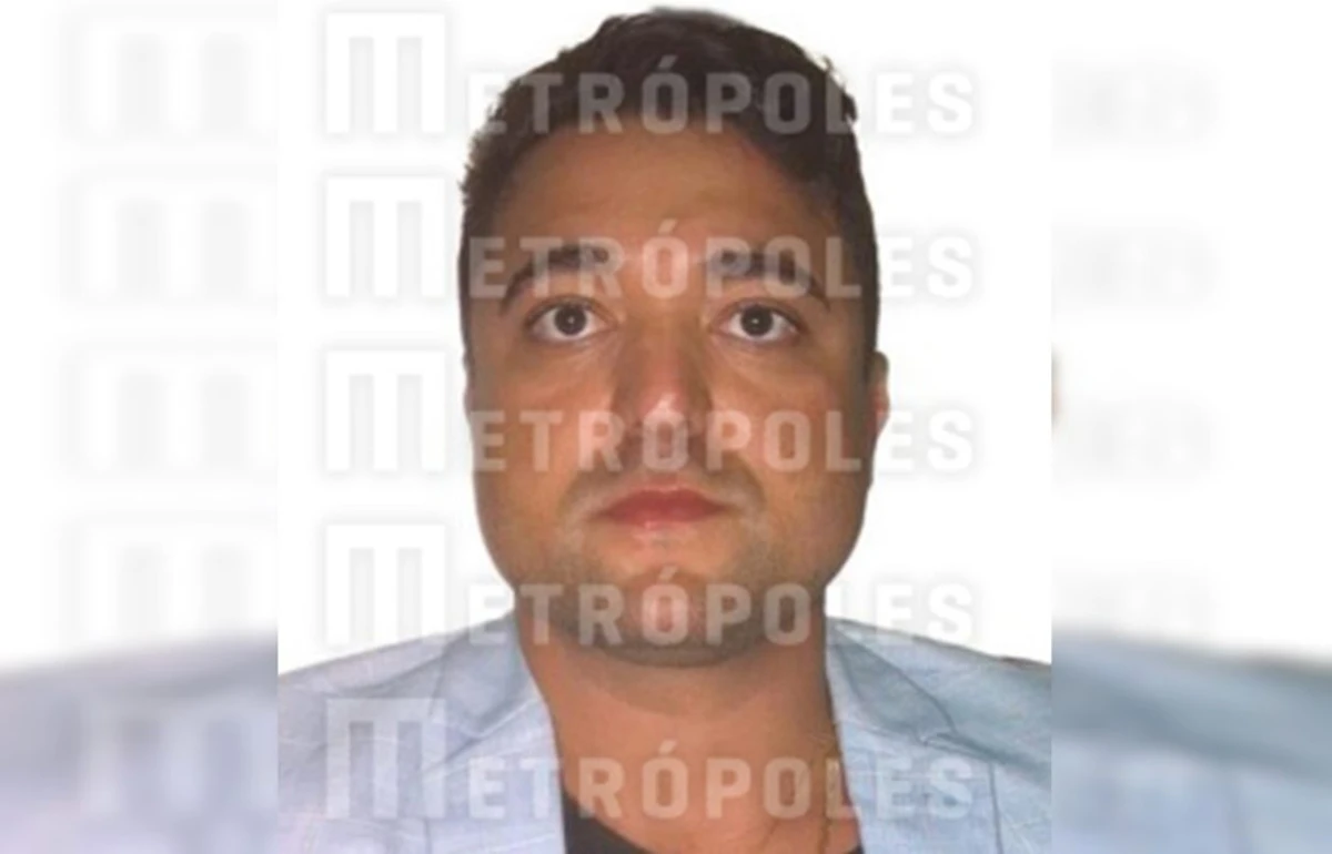 João Paulo Leandro Mendes Mendonça Carrera, de 34 anos,