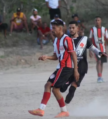 Jogador Lázaro Mota morreu após colidir com cavalo em estrada no interior da Bahia por Reprodução