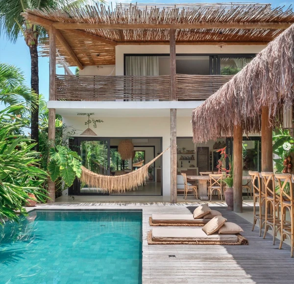 Distrito se tornou reduto de imóveis de luxo por Reprodução | Instagram