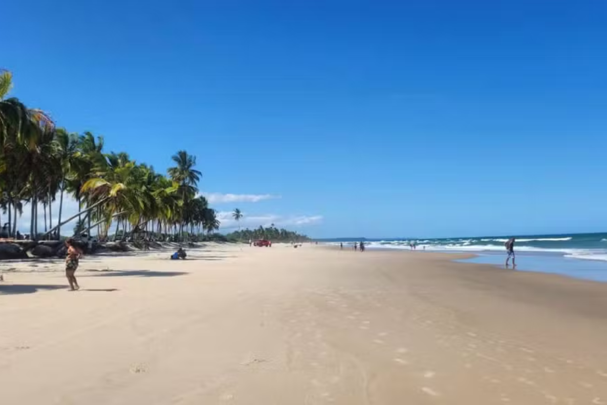 Turista se afogou na Praia dos Coqueiros por Reprodução/4º BBM