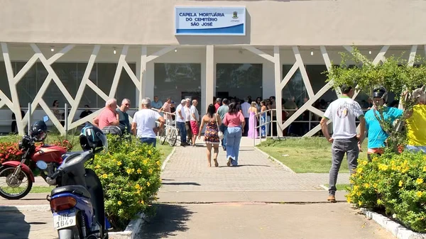 Velório de família que morreu em grave acidente na BR-101, na divisa do Espírito Santo com a Bahia por Reprodução/ TV Gazeta