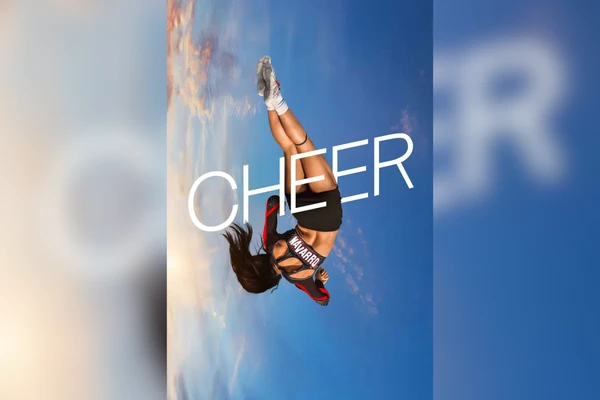 Cheer (2020–2022) | Produção que mergulha no competitivo universo das líderes de torcida universitárias, mostrando disciplina extrema, pressão psicológica e busca pela perfeição por Reprodução
