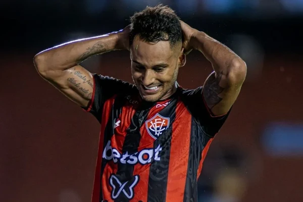 Mateus Gonçalves  por Victor Ferreira/EC Vitória