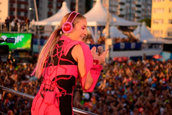 Bloco Largadinho de Claudia Leitte por Reprodução/Quero Abadá