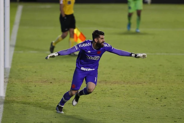 Fernando Miguel pelo Vasco  por Rafael Ribeiro/Vasco