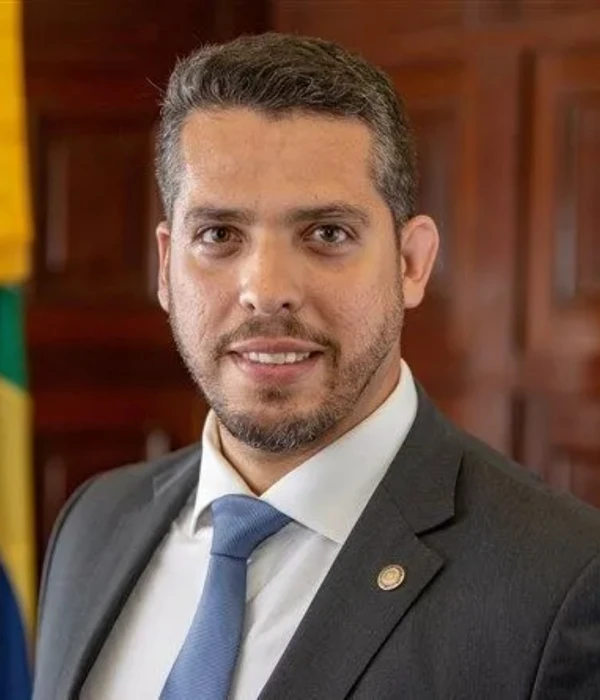 Rodrigo Amorim por Reprodução