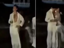 Imagem - Bruna Marquezine e Shawn Mendes dão beijão e pulam 7 ondas na virada de ano: 'Mereço ser amada'; VÍDEOS