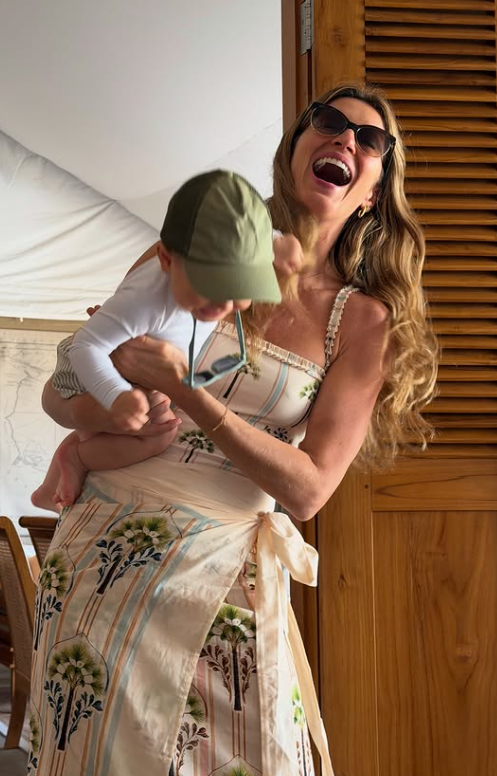  Gisele Bündchen compartilhou registros ao lado da família por Reprodução | Instagram