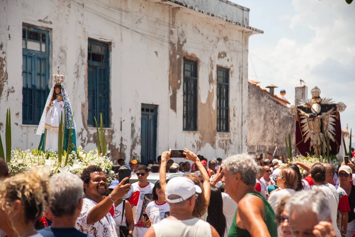 Bom Jesus dos Navegantes em Salvador: fé, tradição e o “molho” da Bahia por Sora Maia