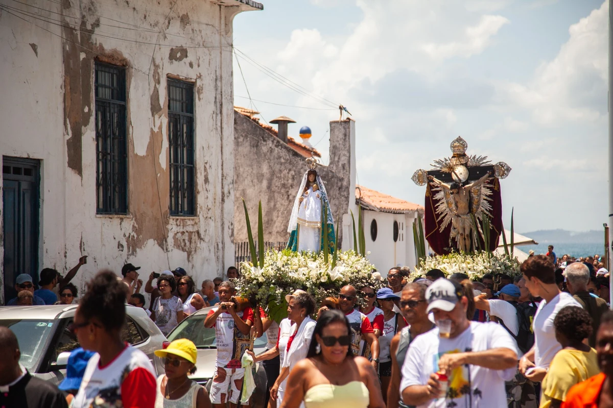 Bom Jesus dos Navegantes em Salvador: fé, tradição e o “molho” da Bahia por Sora Maia