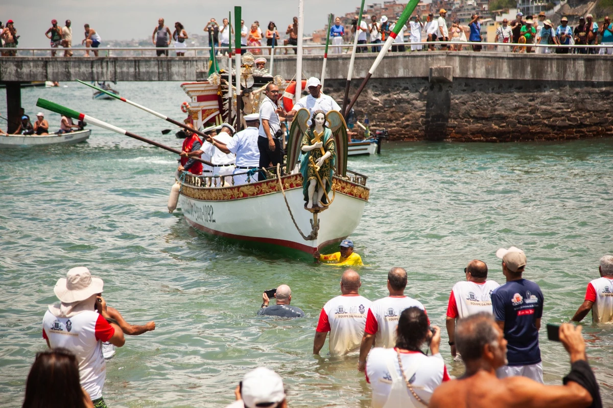 Bom Jesus dos Navegantes em Salvador: fé, tradição e o “molho” da Bahia por Sora Maia