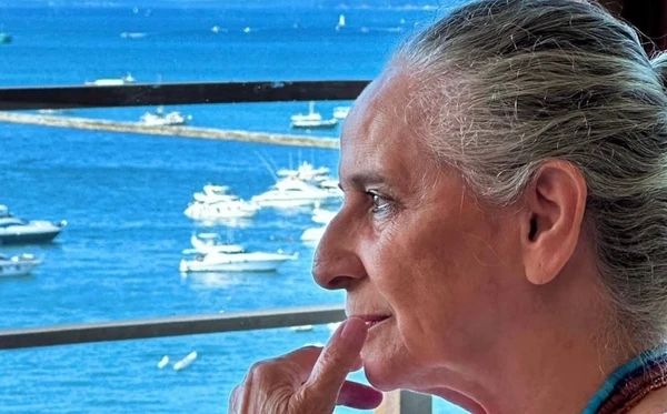 Maria Bethânia dá boas-vindas a 2026 e se prepara para os últimos shows da turnê de 60 anos