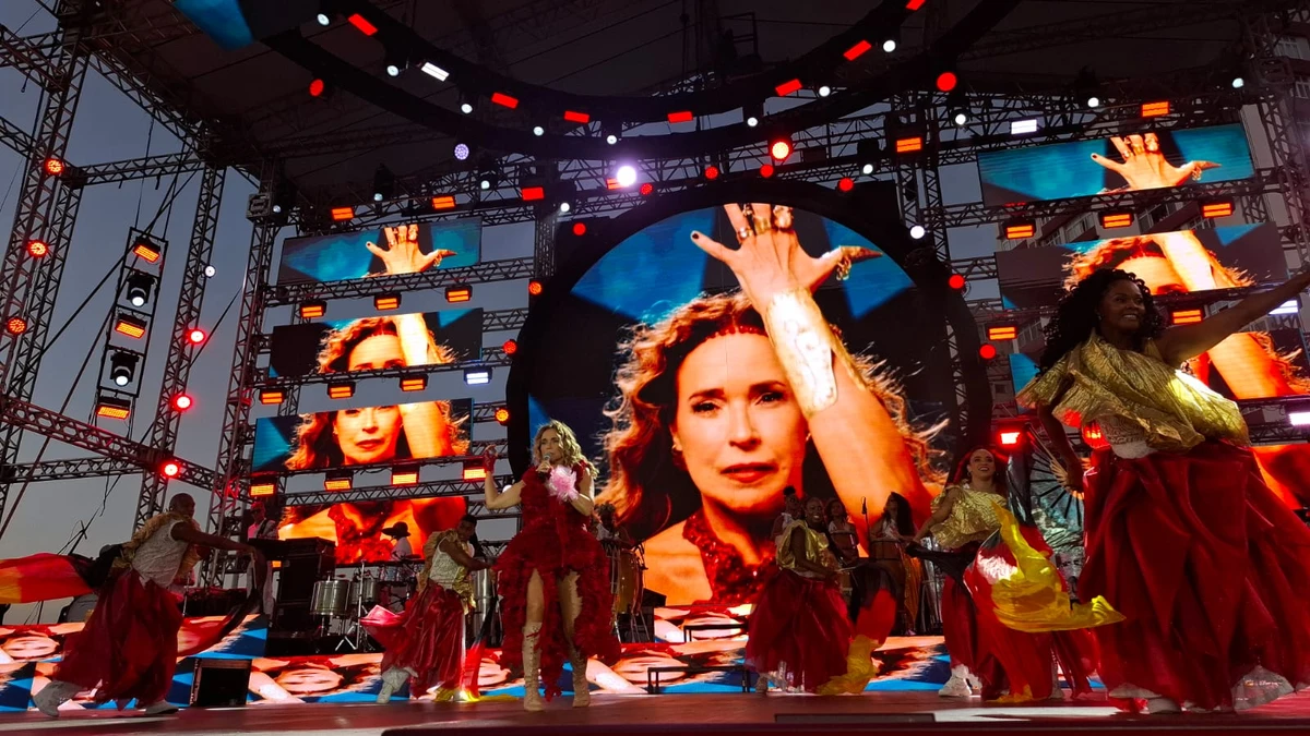 Show teve abertura do cantor Gabriel Mercury, filho de Daniela, e contou com a participação de Vania Abreu, irmã da cantora, e de suas sobrinhas por Maria Raquel Brito/CORREIO