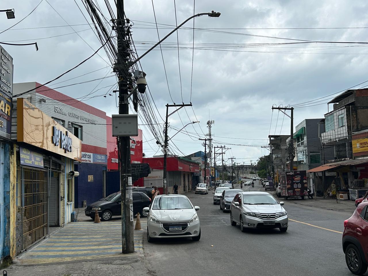 Porfissão perigo: medo e violência afastam técnicos de internet de bairros de Salvador por Bruno Wendel/CORREIO