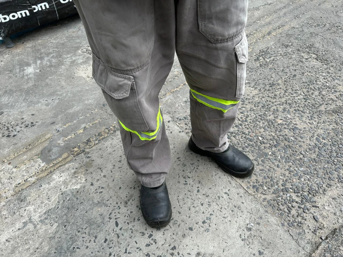 Porfissão perigo: medo e violência afastam técnicos de internet de bairros de Salvador por Bruno Wendel/CORREIO