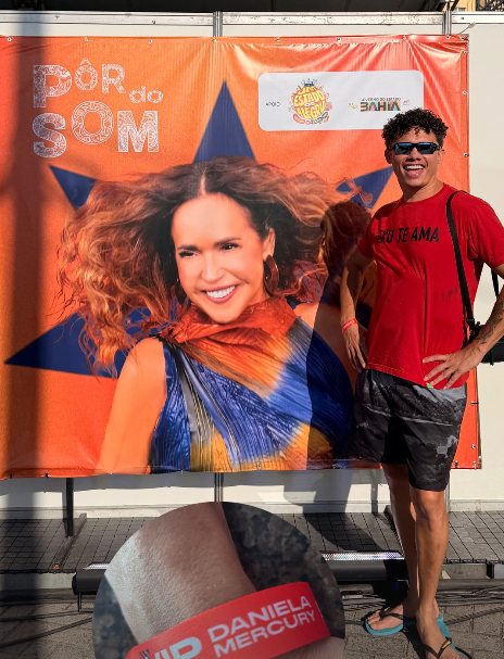 Ator curte dias de verão em Salvador por Reprodução | Instagram