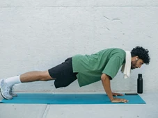 Imagem - Número ideal de flexões muda com a idade; veja o recomendado para você