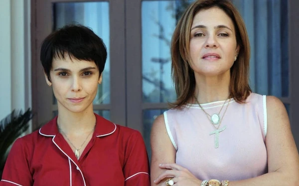 Carminha está de volta e Avenida Brasil 2 já tem data para chegar ao horário nobre da Globo