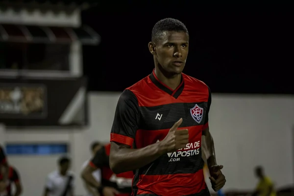 João Pedro pelo Vitória por Pietro Carpi/EC Vitória