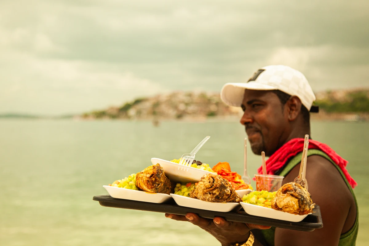 Praia sem perrengue por Sora Maia