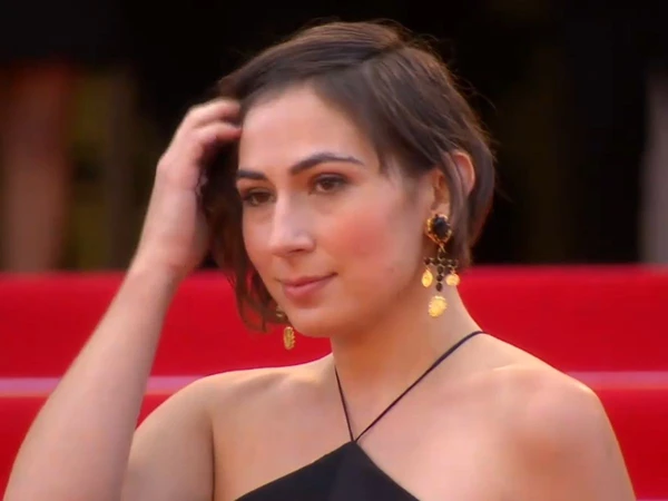 Victoria Jones, filha de Tommy Lee Jones, foi encontrada morta em hotel por YouTube/Festival de Cannes