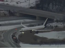 Imagem - Após captura, avião com Nicolás Maduro e a esposa chega a Nova York