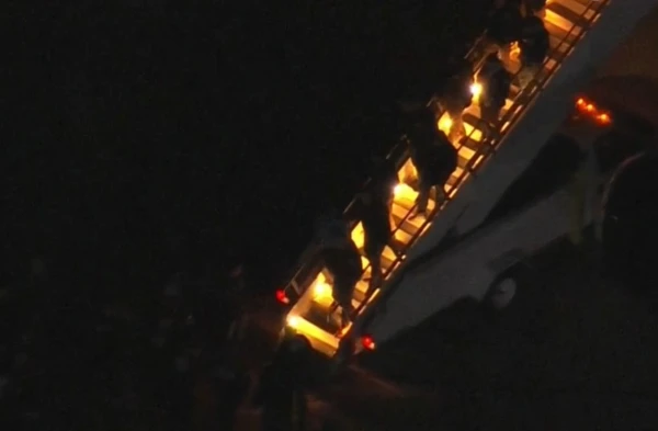 Avião com Nicolás Maduro chega aos EUA após venezuelano ser capturado