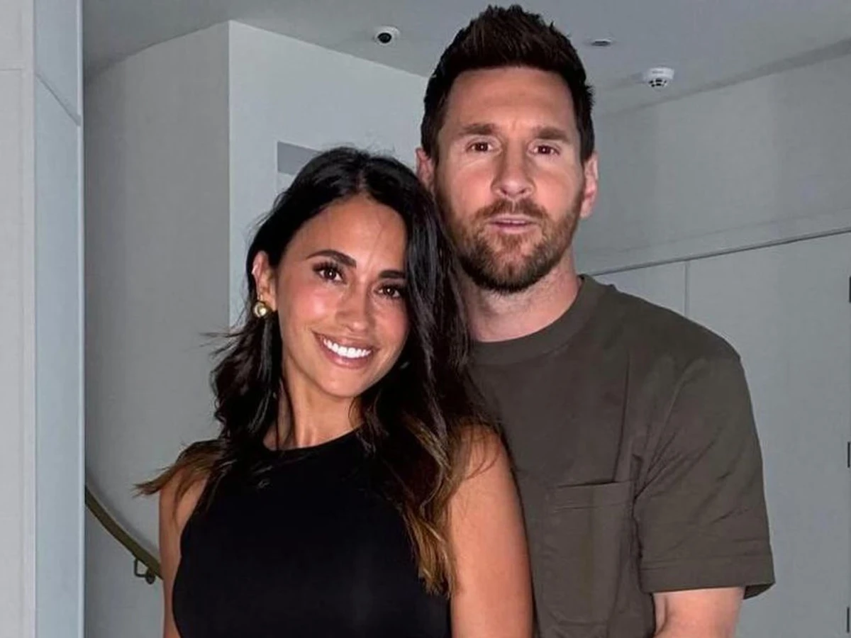 Messi e a esposa, Antonela Roccuzzo por Reprodução/Redes Sociais  