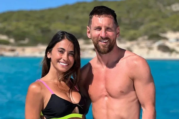 Messi e a esposa, Antonela Roccuzzo por Reprodução/Redes Sociais  