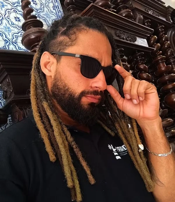 TJ Weber é intéprete de libras por Reprodução/Instagram