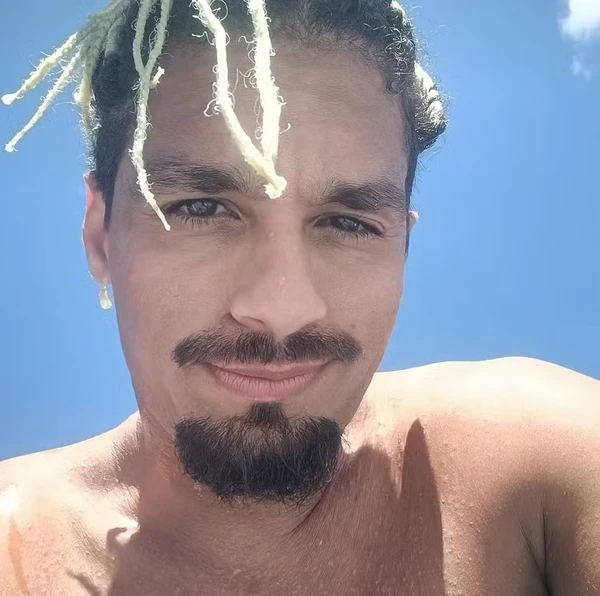 TJ Weber é intéprete de libras por Reprodução/Instagram