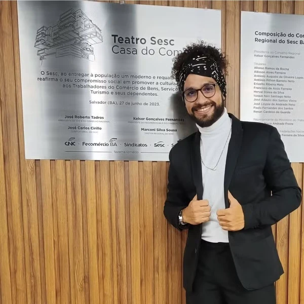 TJ Weber é intéprete de libras por Reprodução/Instagram