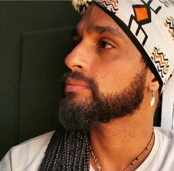 TJ Weber é intéprete de libras por Reprodução/Instagram