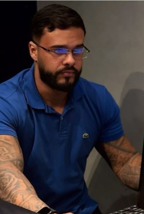 Vinícius Viera, vitíma de intoxicação por metanol por Redes Sociais