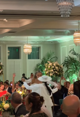 Casamento de Marta da Silva e Carrie Lawrence por Reprodução