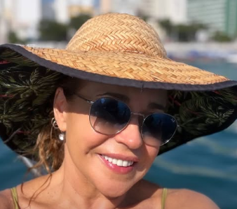 Daniela Mercury no Porto da Barra por Reprodução