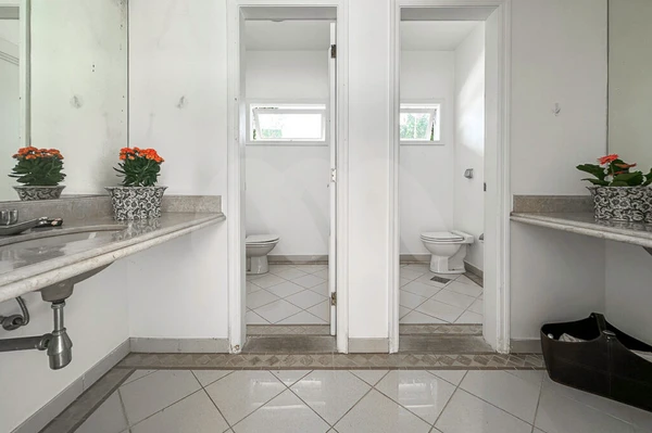 Casarão fica no Recreio dos Bandeirantes por Reprodução | Muller Imóveis