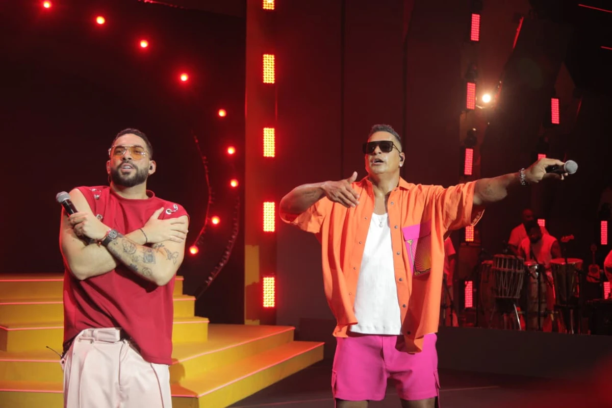 Melhor Segunda-Feira do Mundo, com Xanddy Harmonia por Sora Maia