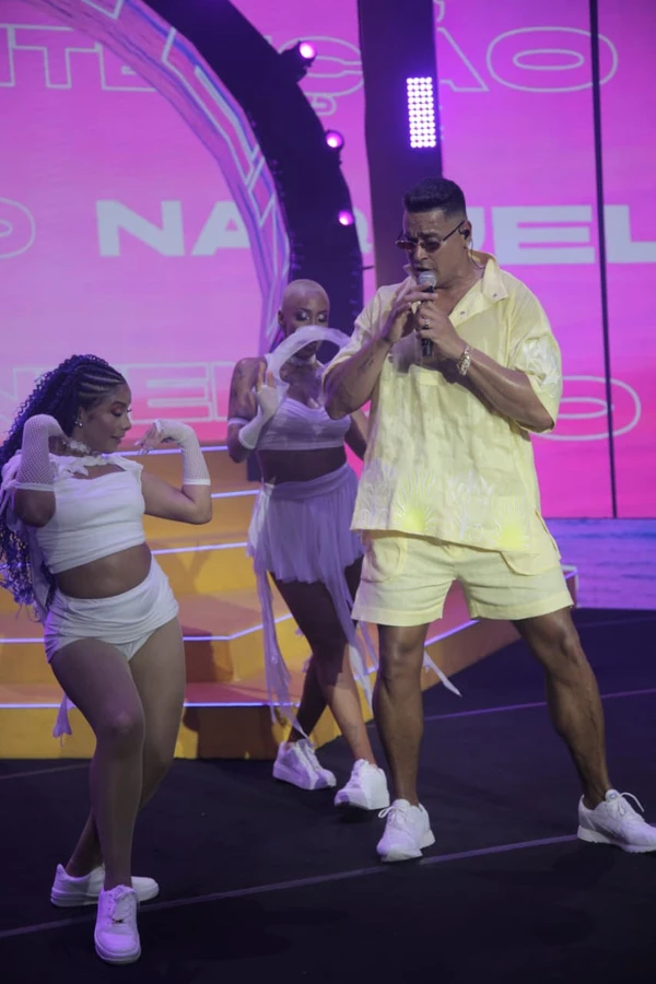 Melhor Segunda-Feira do Mundo, com Xanddy Harmonia por Sora Maia