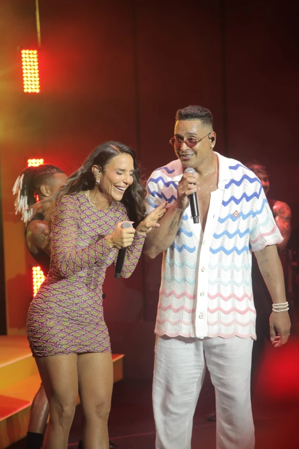 Melhor Segunda-Feira do Mundo, com Xanddy Harmonia por Sora Maia